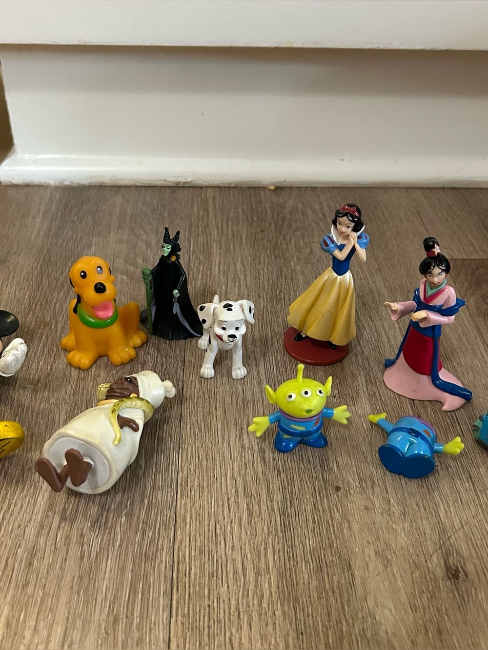 Lot of 8 Disney Toys